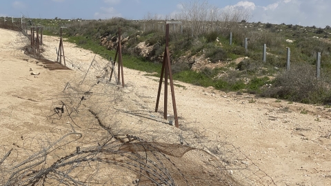 פרצות בגדר (3).jpg