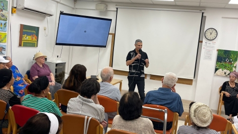 ראש המועצה מרגיש מחויבות לרווחת האזרחים הוותיקים (5).jpeg