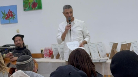 ראש המועצה אבישי כהן בערב המחווה.jpg
