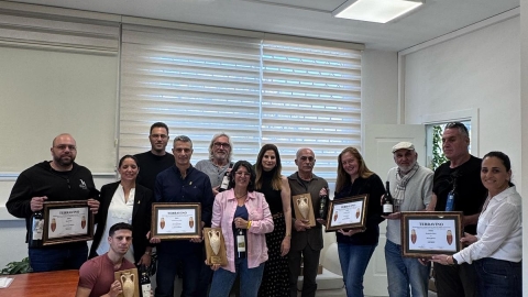 ראש המועצה אבישי כהן, מנכל המועצה שמעון בטאט, הסגנית אפרת שלף טובול רוני עירון, מנהלת מחלקת התיירות 